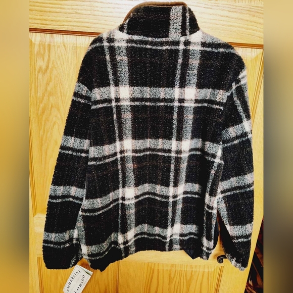 NWT Men's Black/White/Brown Berber Fleece Quarter-Zip - Picture 3 of 6